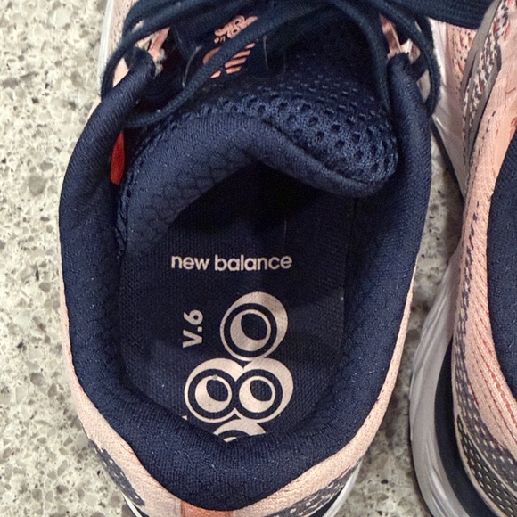 Women’s 5.5 New Balance Pink and Navy Athletic Sneakers 680v6 Running Shoes - Picture 7 of 9